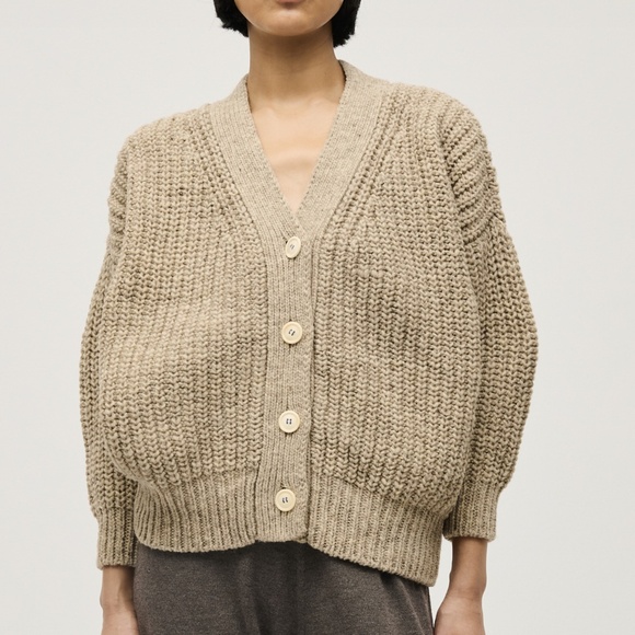 Babaa Cardigan - Picture 1 of 4